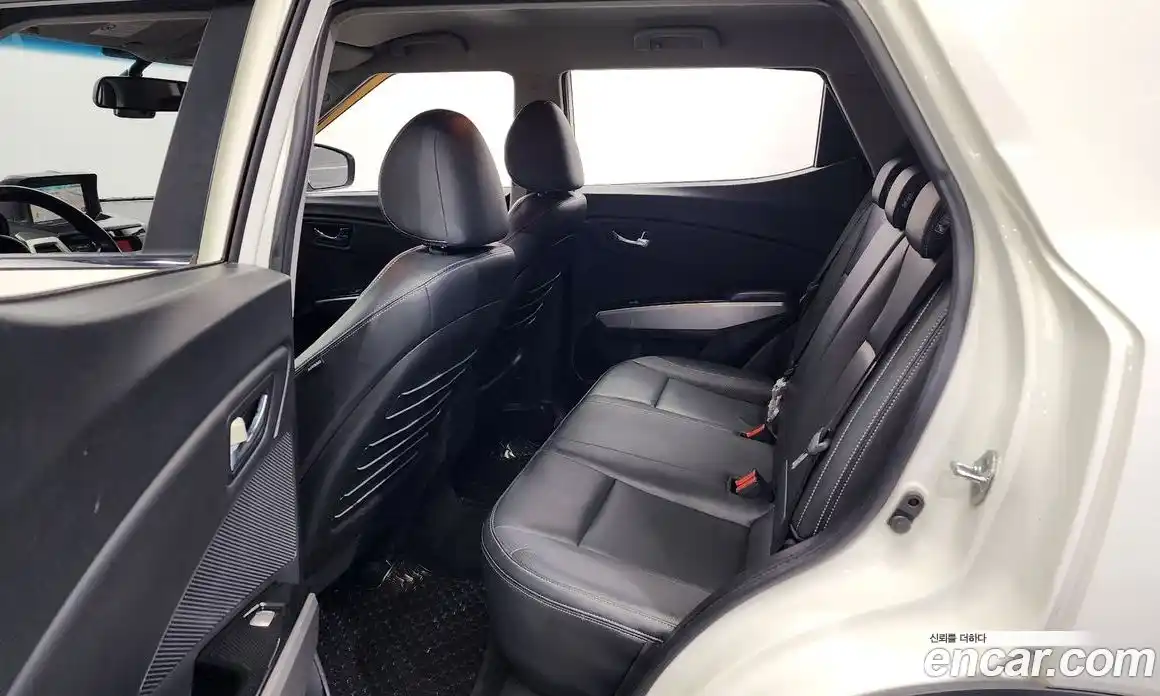 SsangYong TIBOLI 2015 1.6 Автомат в Москве № 539642, фото 11