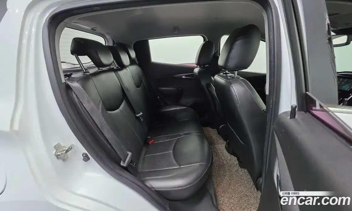 Chevrolet Spark 2016 1.0 Автомат в Москве № 540328, фото 19