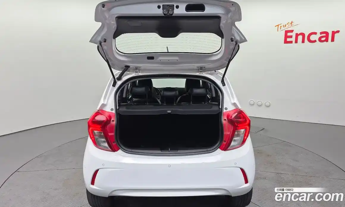 Chevrolet Spark 2016 1.0 Автомат в Москве № 540328, фото 20