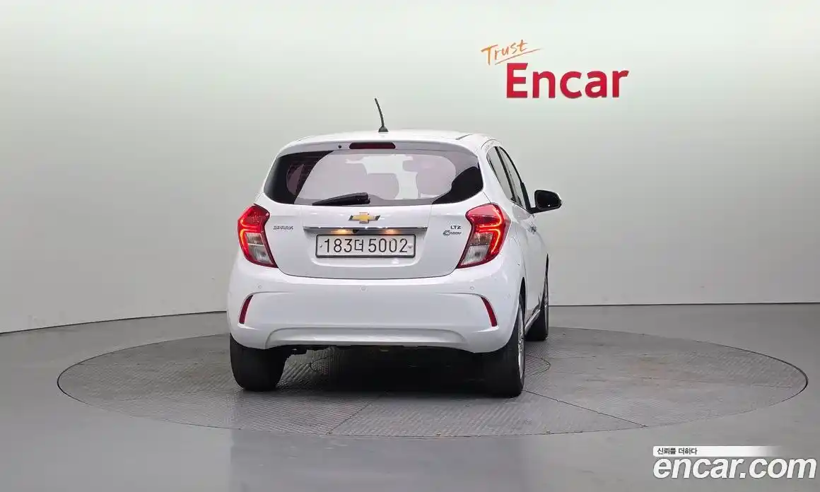 Chevrolet Spark 2016 1.0 Автомат в Москве № 540328, фото 4