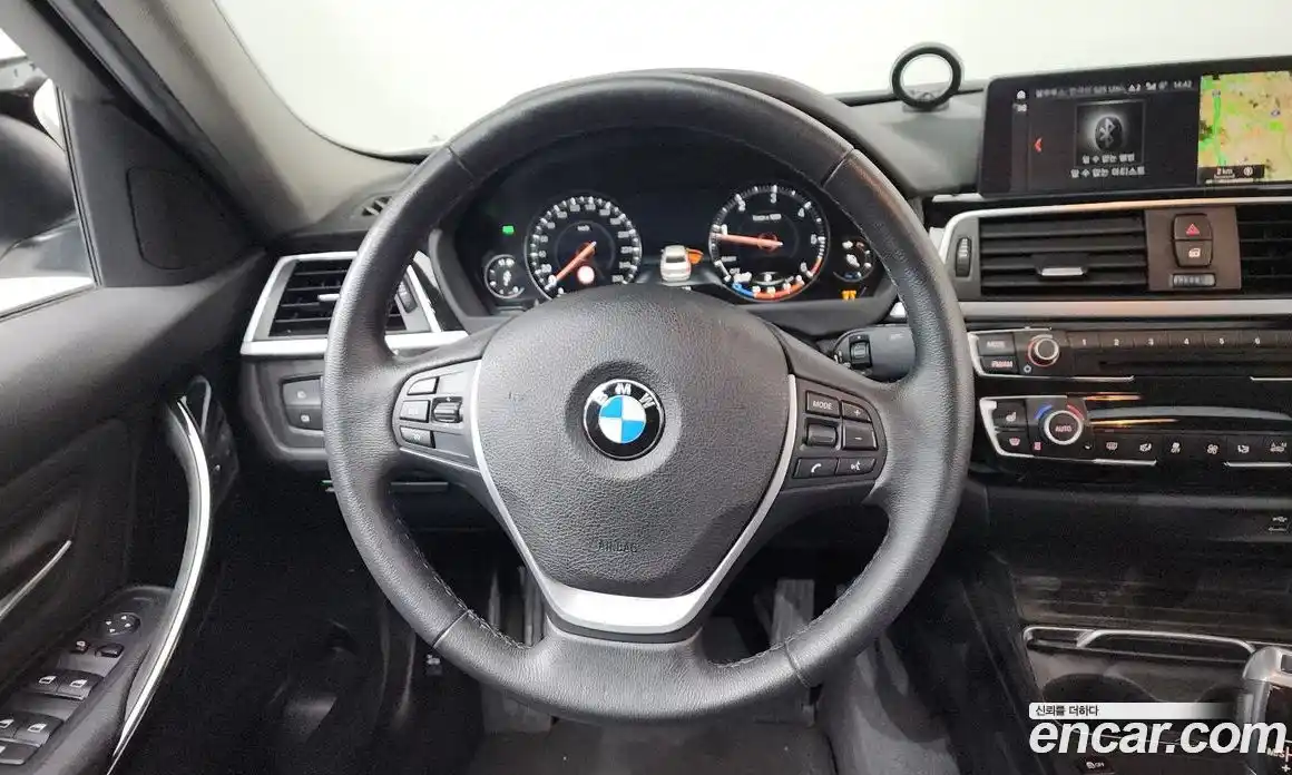 BMW 3-Series 2018 2.0 Автомат в Москве № 540837, фото 13