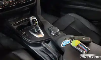 BMW 3-Series 2018 2.0 Автомат в Москве № 540837, миниатюра 9