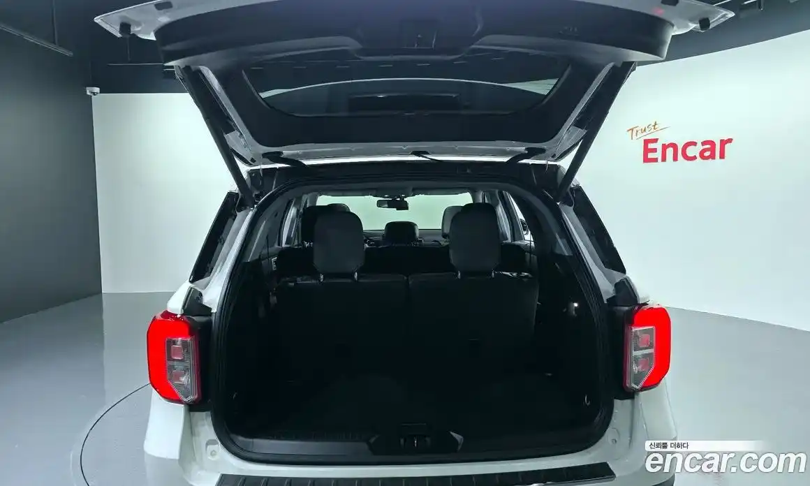 Ford Explorer 2023 2.3 Автомат в Москве № 541088, фото 20