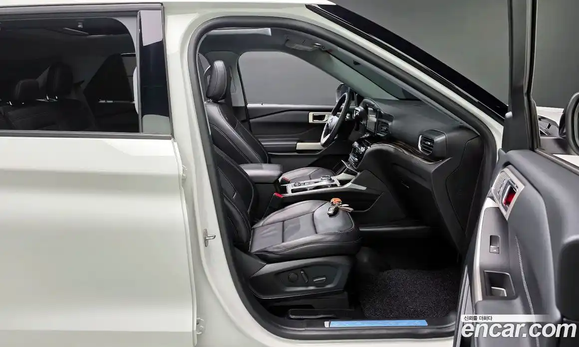 Ford Explorer 2023 2.3 Автомат в Москве № 541088, фото 10