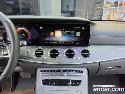 Mercedes-Benz E-Class 2022 2.0 Автомат в Москве № 541738, миниатюра 11