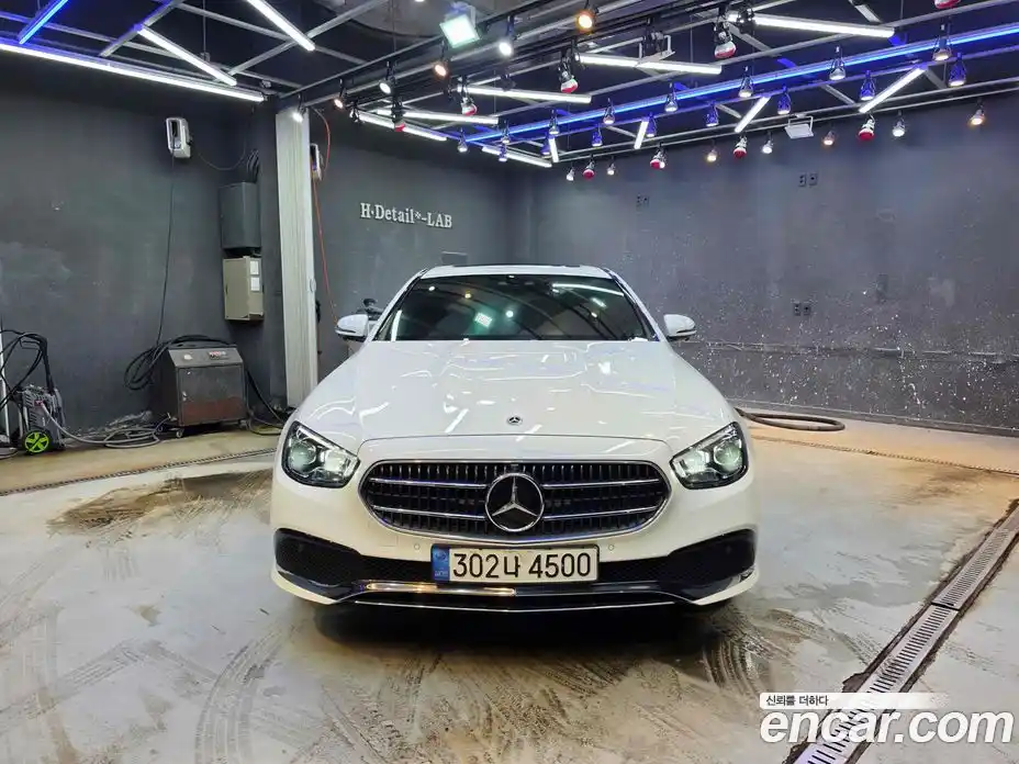 Mercedes-Benz E-Class 2022 2.0 Автомат в Москве № 541738, фото 3