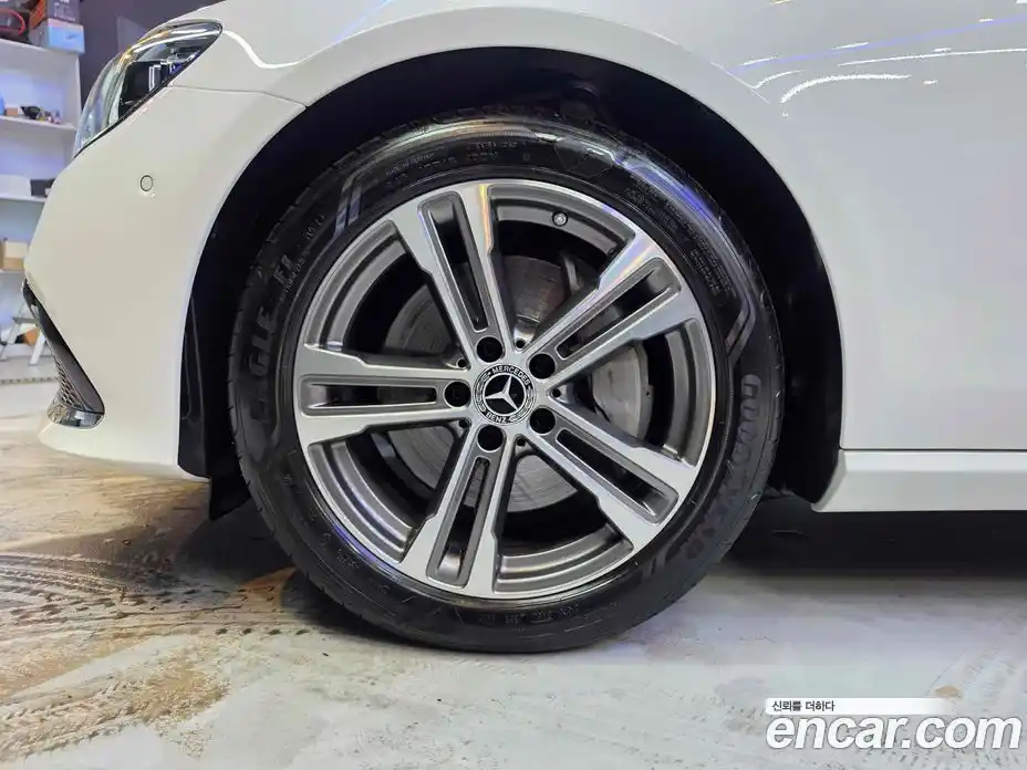 Mercedes-Benz E-Class 2022 2.0 Автомат в Москве № 541738, фото 5