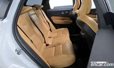 Volvo XC60 2019 2.0 Автомат в Москве № 545185, миниатюра 12