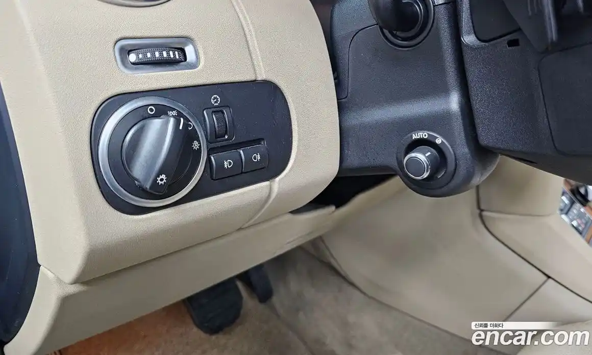 Land Rover Discovery 2016 3.0 Автомат в Москве № 546256, фото 14