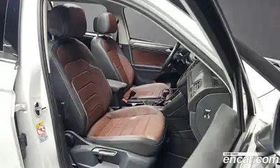 Volkswagen Tiguan 2023 2.0 Автомат в Москве № 547245, миниатюра 11