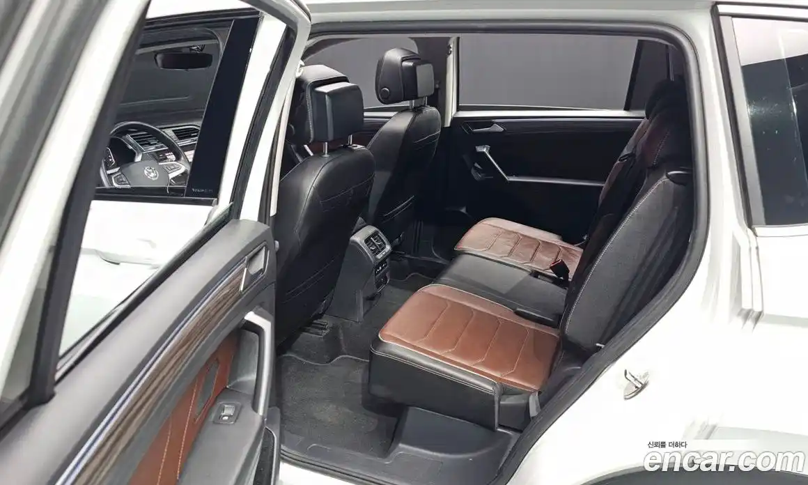 Volkswagen Tiguan 2023 2.0 Автомат в Москве № 547245, фото 13