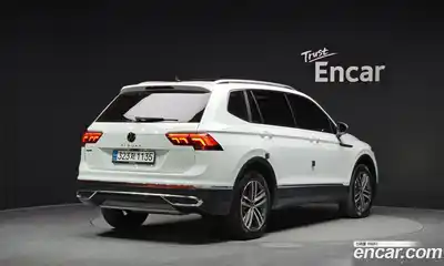 Volkswagen Tiguan 2023 2.0 Автомат в Москве № 547245, миниатюра 2
