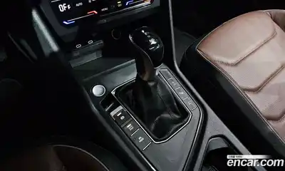 Volkswagen Tiguan 2023 2.0 Автомат в Москве № 547245, миниатюра 9