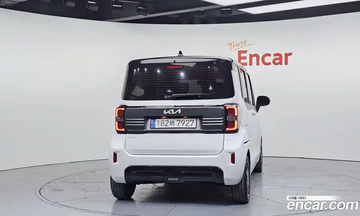 Kia Ray 2023 1.0 Автомат в Москве № 55022, фото 9