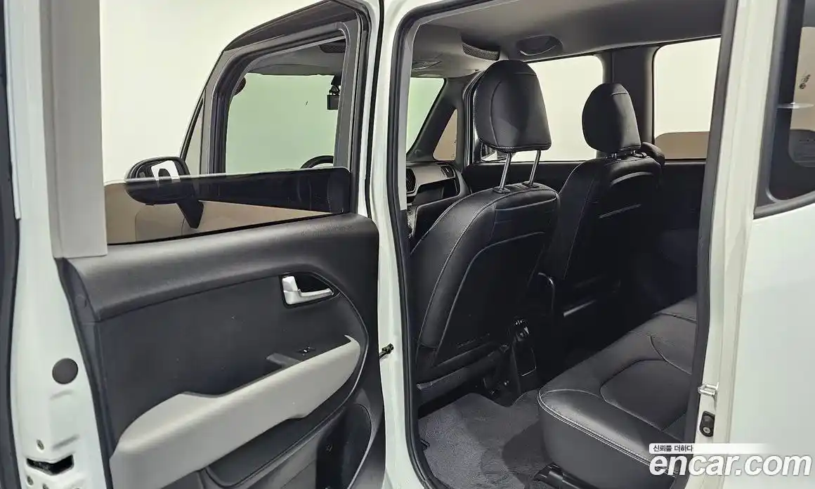 Kia Ray 2023 1.0 Автомат в Москве № 55022, фото 10