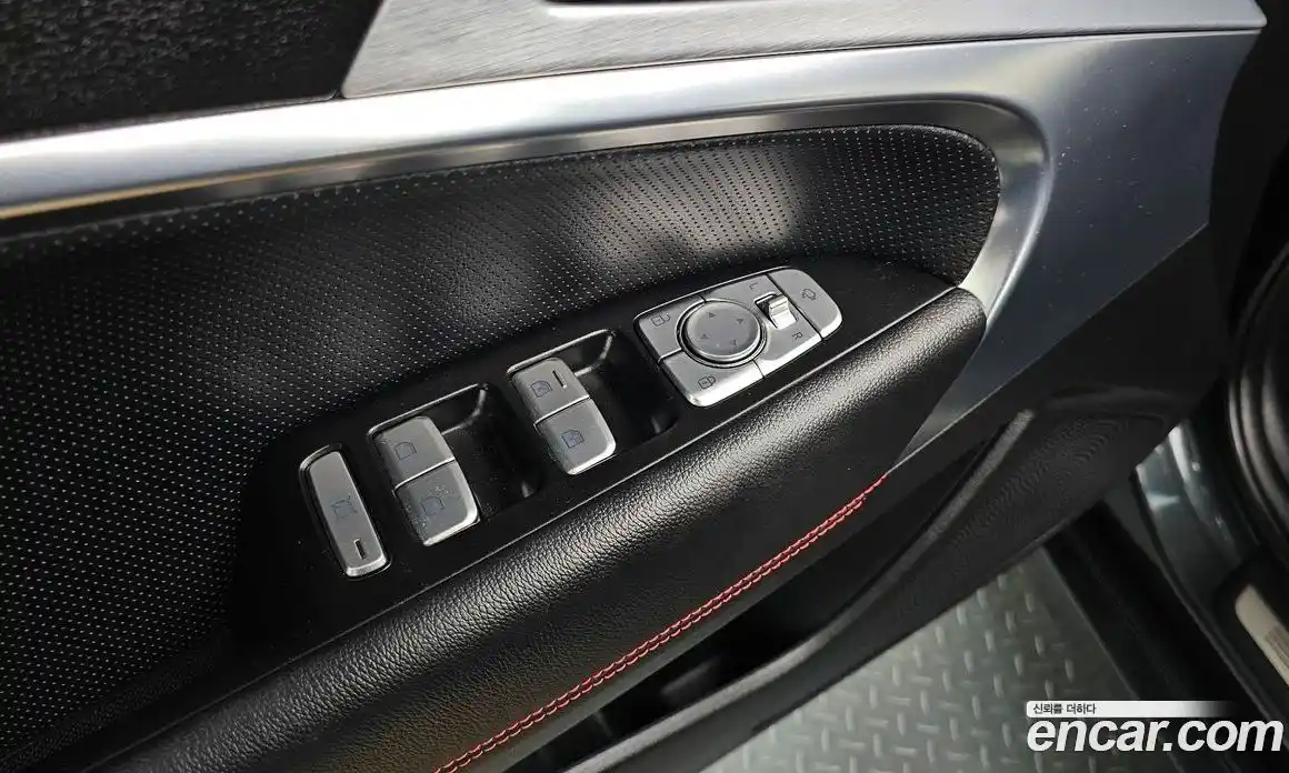 Genesis G70 2018 2.0 Автомат в Москве № 57079, фото 12