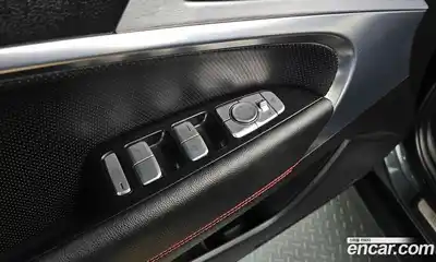 Genesis G70 2018 2.0 Автомат в Москве № 57079, миниатюра 12