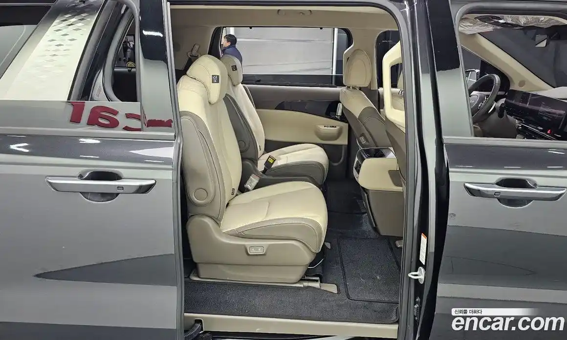 Kia Canival 2025 2.2 Автомат в Москве № 59914, фото 12