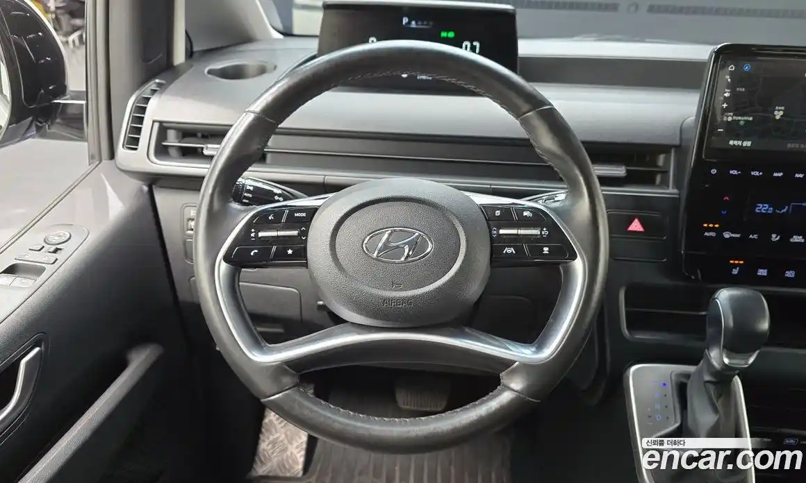 Hyundai Staria 2022 3.5 Автомат в Москве № 7856, фото 14