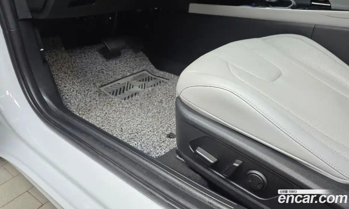 Hyundai Avante 2023 1.6 Автомат в Москве № 8628, фото 18