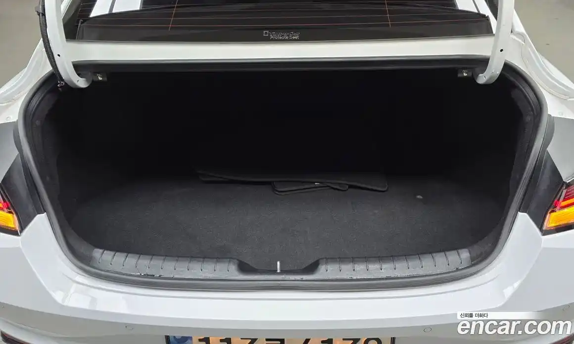 Hyundai Avante 2023 1.6 Автомат в Москве № 8628, фото 20