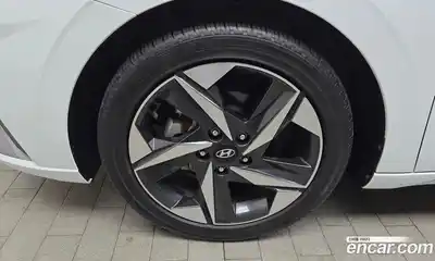 Hyundai Avante 2023 1.6 Автомат в Москве № 8628, миниатюра 5