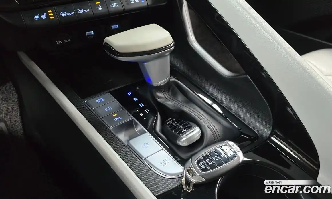 Hyundai Avante 2023 1.6 Автомат в Москве № 8628, фото 9