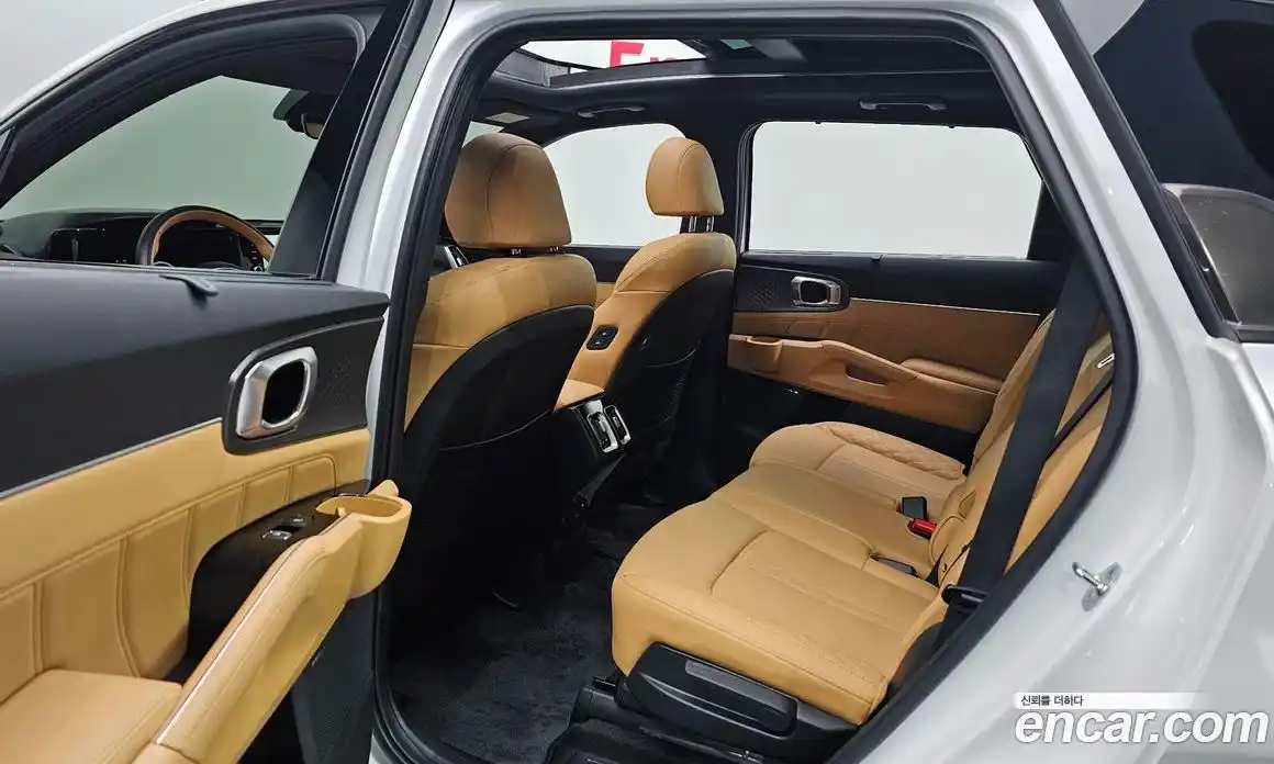 Kia Sorento 2023 1.6 Автомат в Москве № 96847, фото 8