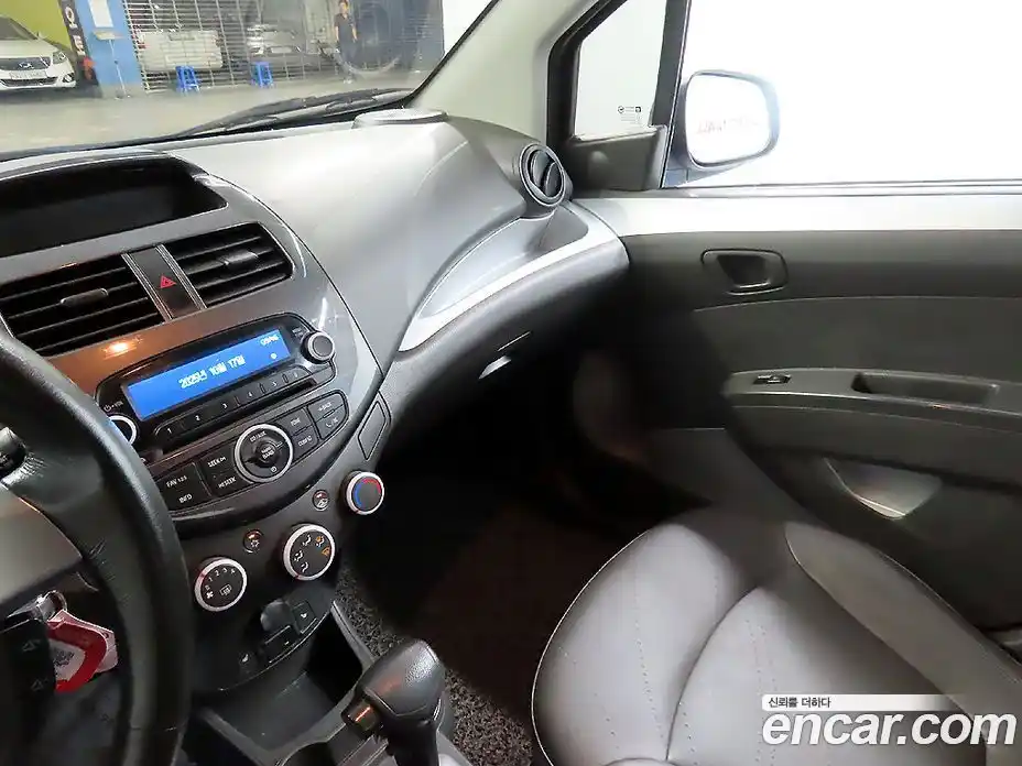 Chevrolet Spark 2014 1.0 Автомат в Москве № 105580, фото 12
