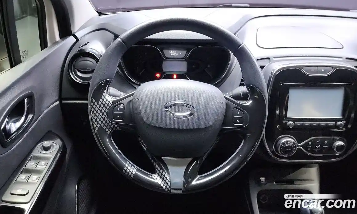 Renault QM3 2015 1.5 Автомат в Москве № 106765, фото 11