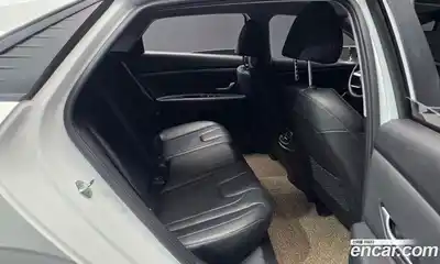 Hyundai Avante 2023 1.6 Автомат в Москве № 111490, миниатюра 12