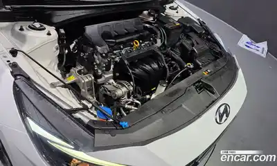 Hyundai Avante 2023 1.6 Автомат в Москве № 111490, миниатюра 6