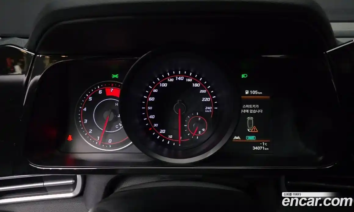 Hyundai Avante 2023 1.6 Автомат в Москве № 111490, фото 8