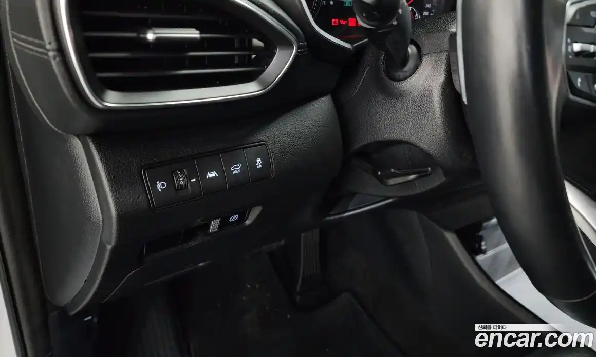 Hyundai Santa Fe 2021 2.2 Автомат в Москве № 113060, фото 17