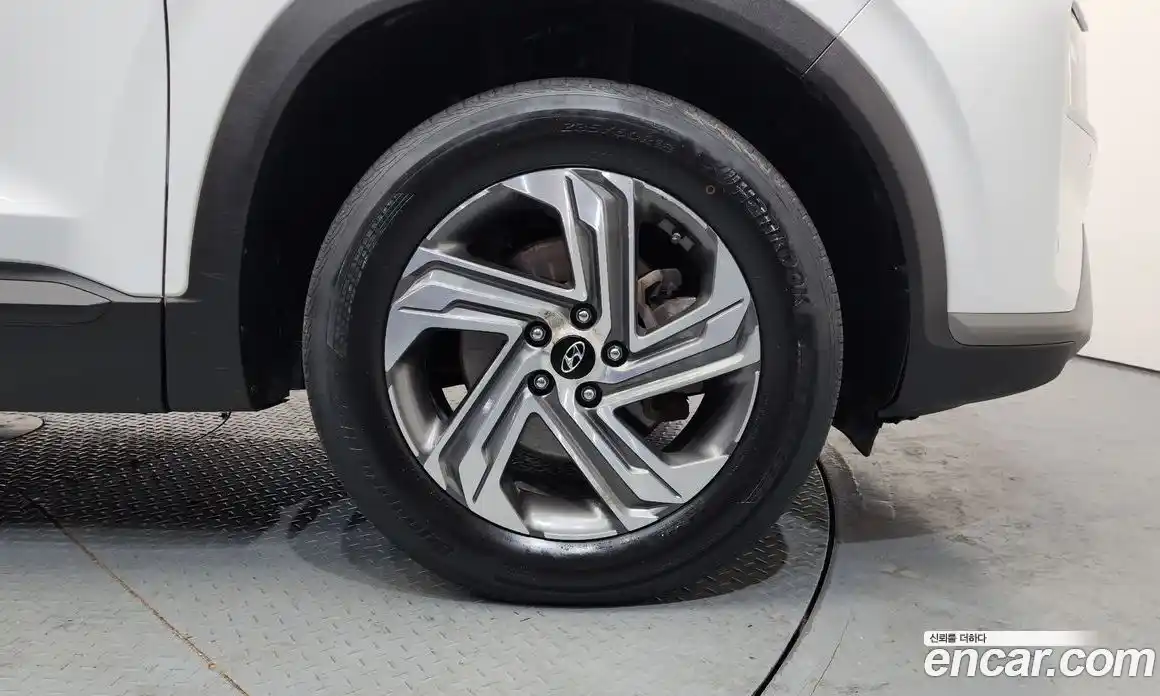 Hyundai Santa Fe 2021 2.2 Автомат в Москве № 113060, фото 9