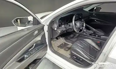 Hyundai Avante 2023 1.6 Автомат в Москве № 113074, миниатюра 2