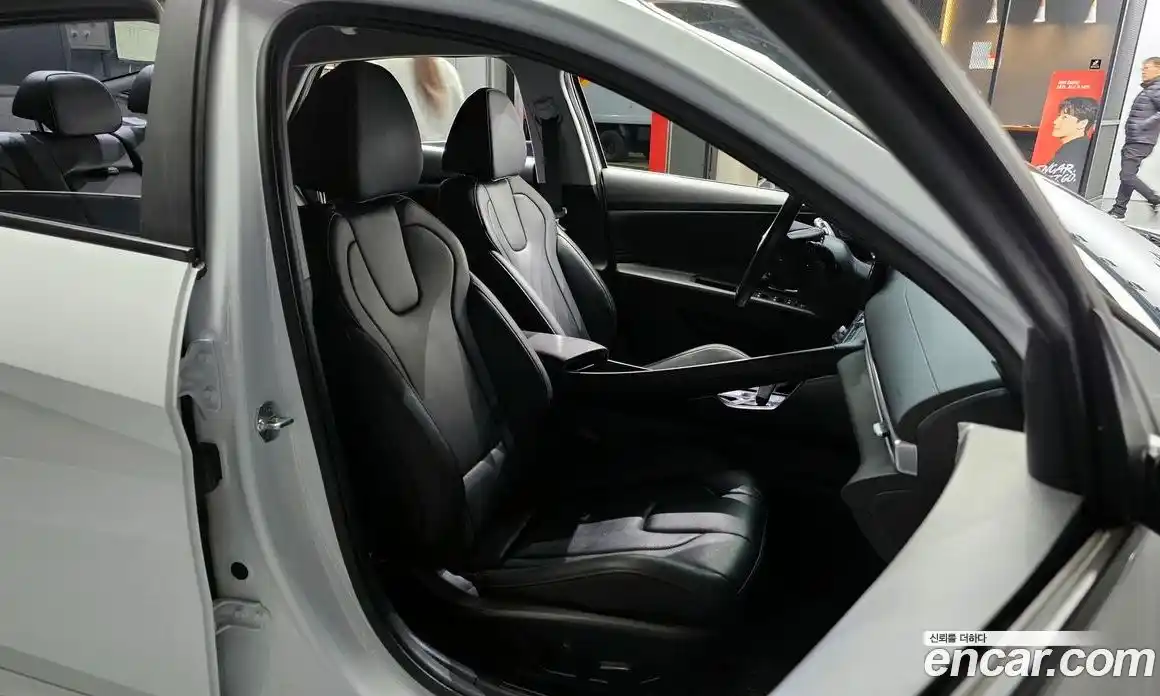 Hyundai Avante 2023 1.6 Автомат в Москве № 113074, фото 5