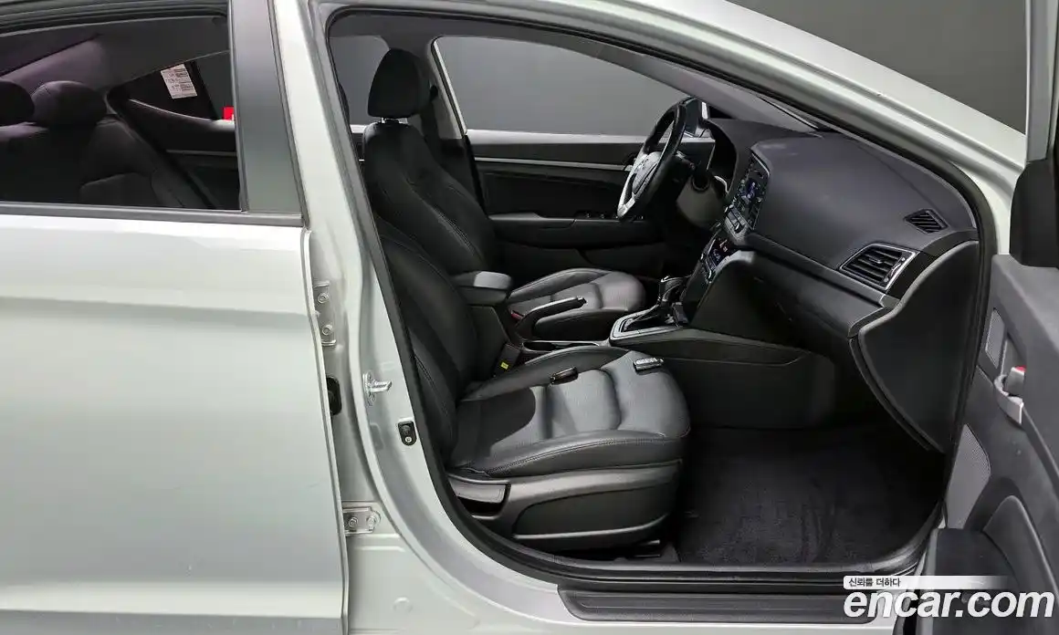 Hyundai Avante 2016 1.6 Автомат в Москве № 113163, фото 10