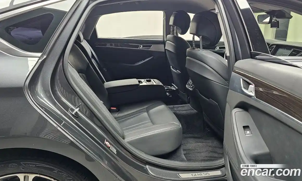 Genesis G80 2017 3.3 Автомат в Москве № 118398, фото 8