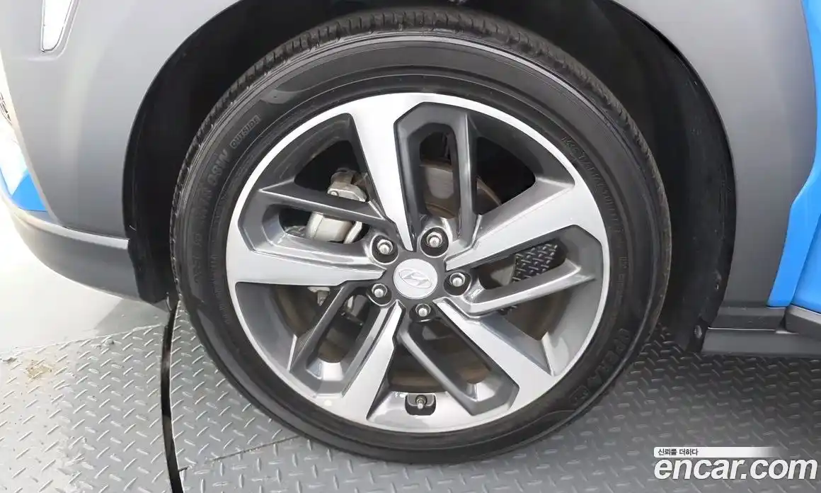 Hyundai Kona 2018 1.6 Автомат в Москве № 126048, фото 5