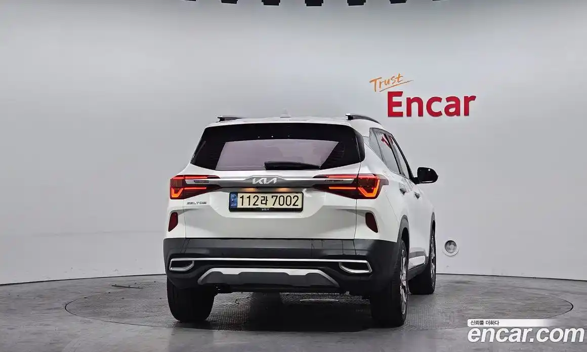 Kia Seltos 2023 1.6 Автомат в Москве № 134050, фото 3