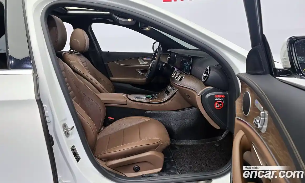 Mercedes-Benz E-Class 2022 2.0 Автомат в Москве № 145238, фото 10