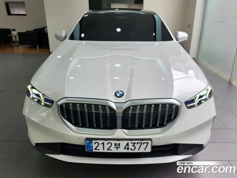 BMW 5-Series 2025 2.0 Автомат в Москве № 153172, фото 1