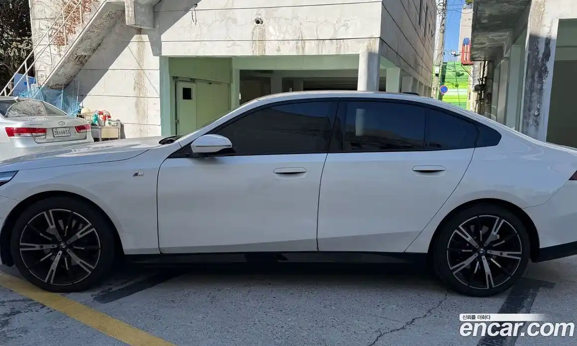 BMW 5-Series 2024 2.0 Автомат в Москве № 154543, фото 4