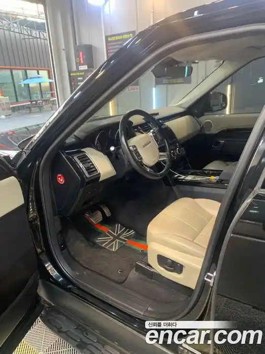 Land Rover Discovery 2018 2.0 Автомат в Москве № 156259, фото 14