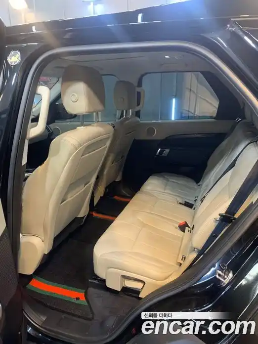 Land Rover Discovery 2018 2.0 Автомат в Москве № 156259, фото 15