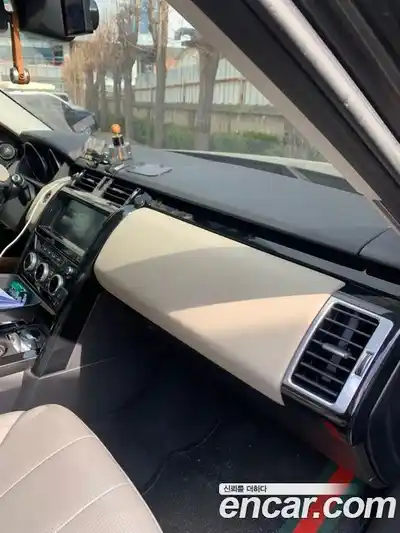 Land Rover Discovery 2018 2.0 Автомат в Москве № 156259, миниатюра 9