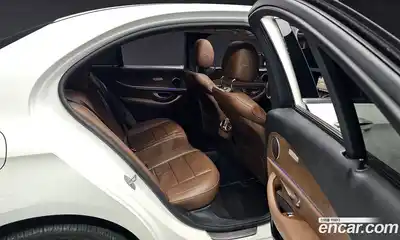 Mercedes-Benz E-Class 2018 2.0 Автомат в Москве № 161029, миниатюра 11