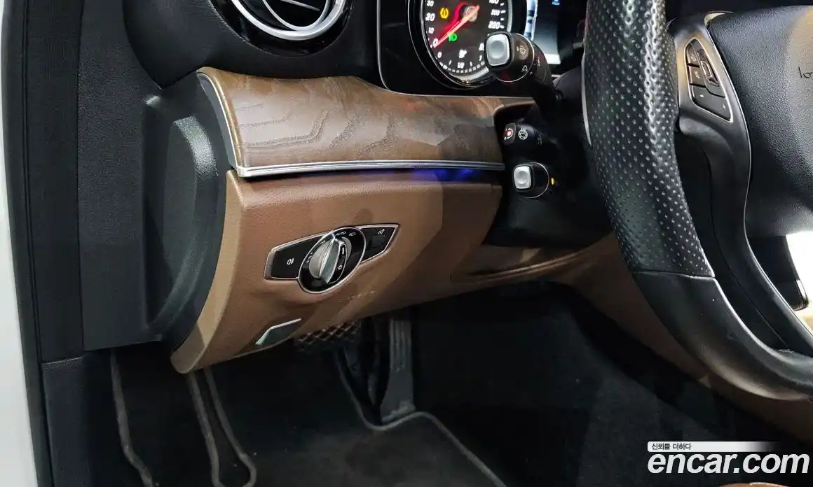 Mercedes-Benz E-Class 2018 2.0 Автомат в Москве № 161029, фото 18