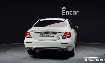 Mercedes-Benz E-Class 2018 2.0 Автомат в Москве № 161029, миниатюра 4